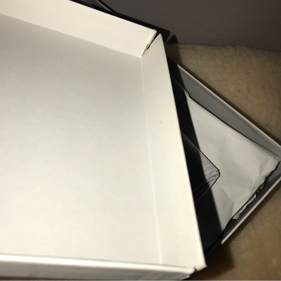 Brunello Cucinelli Empty Show Box with Dust Bags - Picture 10 of 14